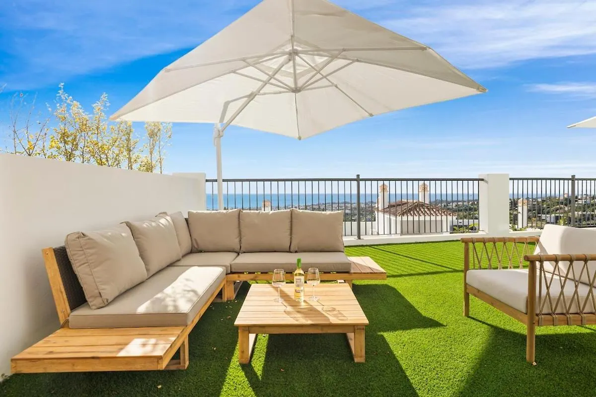Luxury Family Apartment With Breathtaking Views location